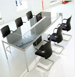 優(yōu)質會議桌供應商 為小型會議空間打造高效辦公環(huán)境